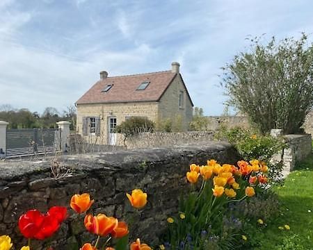 Jolie Maison Pour 4 A 6 Personnes Ellon エクステリア 写真